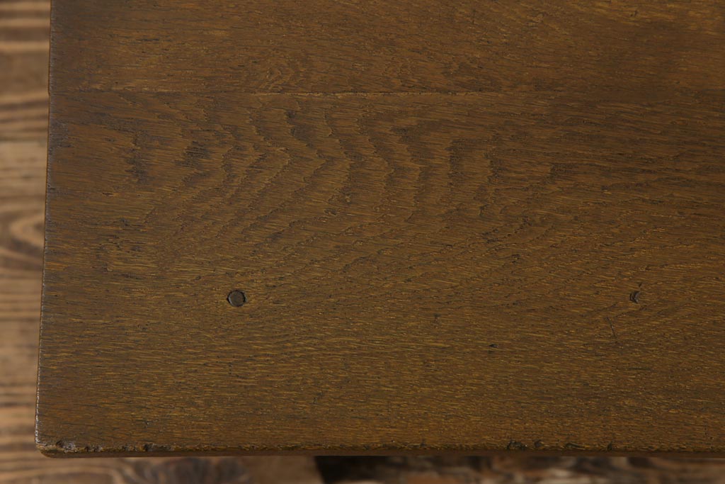 リメイク家具　ナラ材　素朴な木の風合いがレトロなセンターテーブル(ローテーブル、リビングテーブル、作業台)(1)