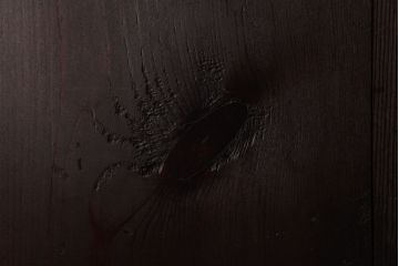 リメイク家具　オリジナル花ガラス入り　鉄脚付きがおしゃれな小振りな戸棚(収納棚、食器棚)