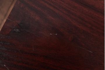 リメイク品　鉄脚　赤みを帯びた木色が上品な印象与えるサイドテーブル(センターテーブル、ベンチ、飾り台)(1)
