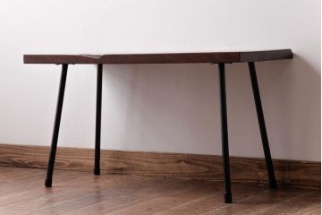 ラフジュ工房オリジナル　古い木の質感が味わい深いシンプルな鉄脚サイドテーブル(センターテーブル、花台、飾り台)