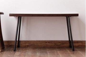 ラフジュ工房オリジナル　古い木の質感が味わい深いシンプルな鉄脚サイドテーブル(センターテーブル、花台、飾り台)