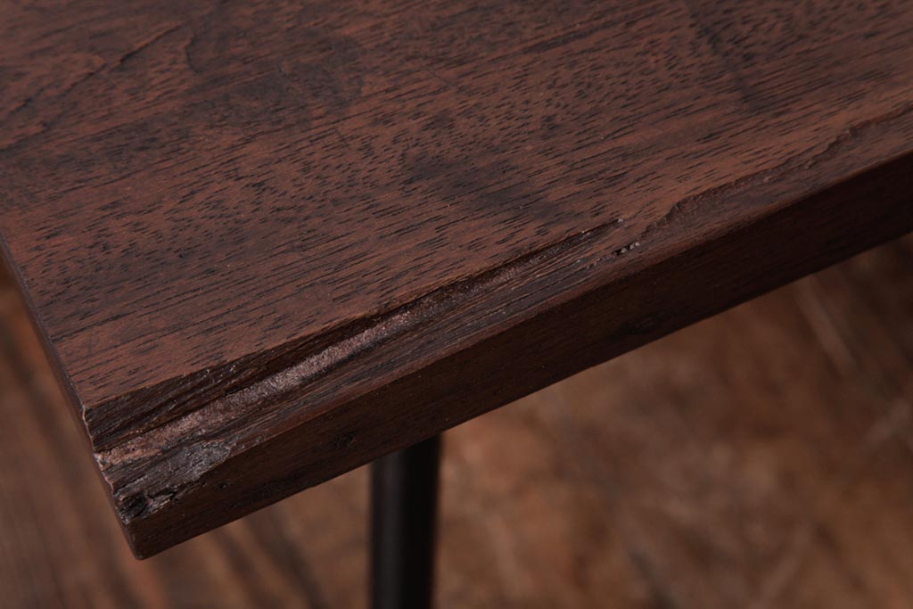 ラフジュ工房オリジナル　古い木の質感が味わい深いシンプルな鉄脚サイドテーブル(センターテーブル、花台、飾り台)