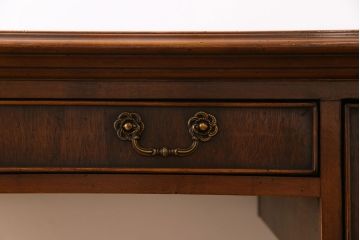 中古　アメリカ製　センチュリー社(CENTURY)　クラシックなデザインのキャスター付きデスク(作業台)(定価約198万円)