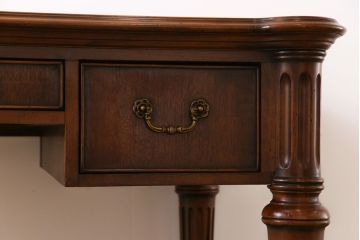 中古　アメリカ製　センチュリー社(CENTURY)　クラシックなデザインのキャスター付きデスク(作業台)(定価約198万円)