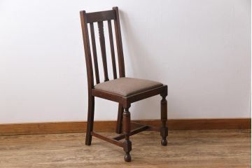 アンティーク家具　イギリスアンティーク　オーク材　挽き物の脚が目を引くダイニングチェア(ワークチェア、椅子)(3)
