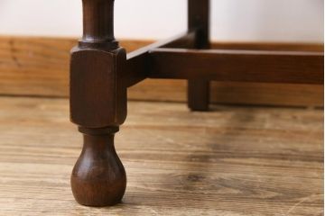 アンティーク家具　イギリスアンティーク　オーク材　挽き物の脚が目を引くダイニングチェア(ワークチェア、椅子)(3)