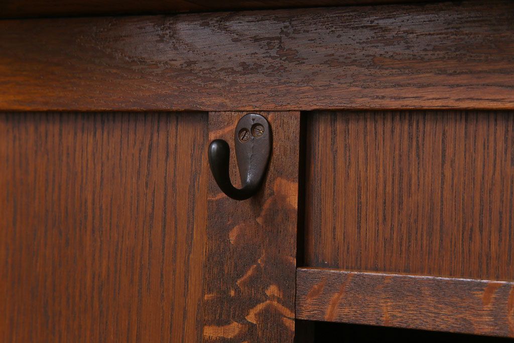 レトロ家具　昭和レトロ　ナラ材　収納力にも優れた薄型の片袖机(カウンターテーブル、作業台)