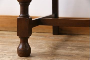 アンティーク家具　イギリスアンティーク　オーク材　挽き物の脚が目を引くダイニングチェア(ワークチェア、椅子)(2)