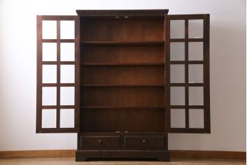 中古美品　北海道民芸家具　飾り棚にもおすすめなシックな色味のブックケース(本箱、収納棚、戸棚)(定価41万円)(1)