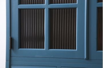 ペイント家具　北海道民芸家具　HM160K　ナチュラルテイストにぴったりとなった食器棚(本箱、収納棚)(定価約45万円)