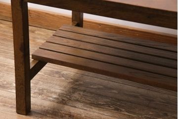 リメイク家具　ナラ材　素朴な木の風合いがレトロなセンターテーブル(ローテーブル、リビングテーブル、作業台)(3)