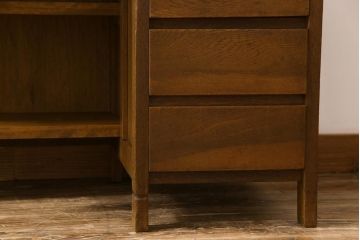 レトロ家具　昭和レトロ　ナラ材　収納力にも優れた薄型の片袖机(カウンターテーブル、作業台)(1)