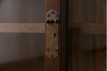 アンティーク家具　極上品!　和製アンティーク　希少な総ケヤキ材の重ねガラス戸棚(収納棚、飾り棚、キャビネット)