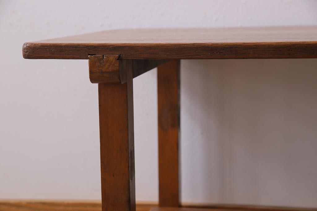 リメイク家具　ラワン材　懐かしさのある木肌が魅力的なセンターテーブル(ローテーブル、リビングテーブル、作業台)