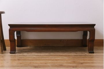 アンティーク家具　昭和初期　気品と貫禄が感じられる桜材の座卓(ローテーブル、リビングテーブル)