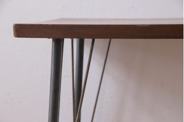 古材リメイク　楠材　ジャンクスタイルにおすすめな味わい深い風合いの鉄脚テーブル(コーヒーテーブル)