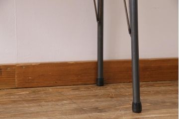 古材リメイク　楠材　ジャンクスタイルにおすすめな味わい深い風合いの鉄脚テーブル(コーヒーテーブル)