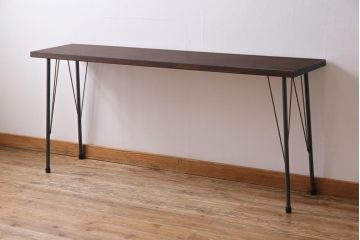 レトロ家具　昭和レトロ　ラワン材一枚板　古い木の質感が味わい深い鉄脚テーブル(コンソールテーブル、作業台)(2)