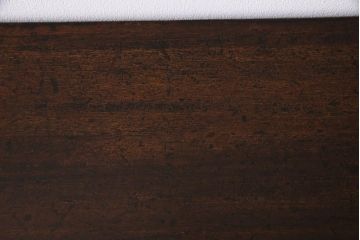 レトロ家具　昭和レトロ　ラワン材一枚板　古い木の質感が味わい深い鉄脚テーブル(コンソールテーブル、作業台)(2)