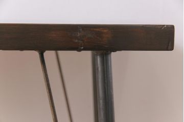 昭和初期　ヒノキ材一枚板の古材をリメイクしたシンプルな鉄脚テーブル(コンソールテーブル、作業台)