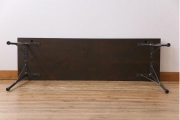 昭和初期　ヒノキ材一枚板の古材をリメイクしたシンプルな鉄脚テーブル(コンソールテーブル、作業台)