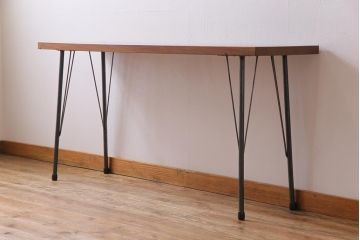 古材リメイク　ケヤキ材一枚板　温かな色味と力強い杢目が魅力の鉄脚テーブル(コンソールテーブル)