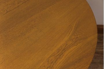 アンティーク家具　昭和中期　ナラ材　素朴で温もり溢れるコーヒーテーブル(ラウンドテーブル、花台)