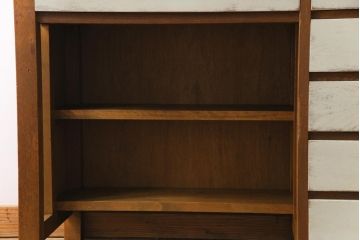 ペイント家具　ナラ材　収納力にも優れた薄型の片袖机(カウンターテーブル、作業台)