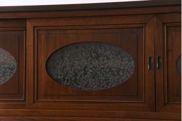 アンティーク家具　和製アンティーク　ケヤキの杢目が美しい上手物の脚付きローボード(ローチェスト、リビングボード)