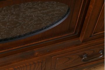 アンティーク家具　和製アンティーク　ケヤキの杢目が美しい上手物の脚付きローボード(ローチェスト、リビングボード)