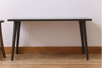リメイク家具　燻されたような色合いの古材を使用したセンターテーブル(ローテーブル、リビングテーブル)