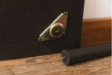 リメイク家具　燻されたような色合いの古材を使用したセンターテーブル(ローテーブル、リビングテーブル)