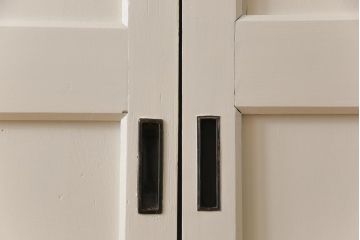 ペイント家具　無垢材　レトロなペイントカラーが魅力の板戸(引き戸、建具)4枚セット