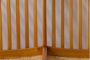 ヴィンテージ家具　ビンテージ　デンマーク製　スタイリッシュな雰囲気が格好いいアームソファ(2人掛けソファ)