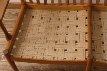 ヴィンテージ家具　ビンテージ　デンマーク製　スタイリッシュな雰囲気が格好いいアームソファ(2人掛けソファ)