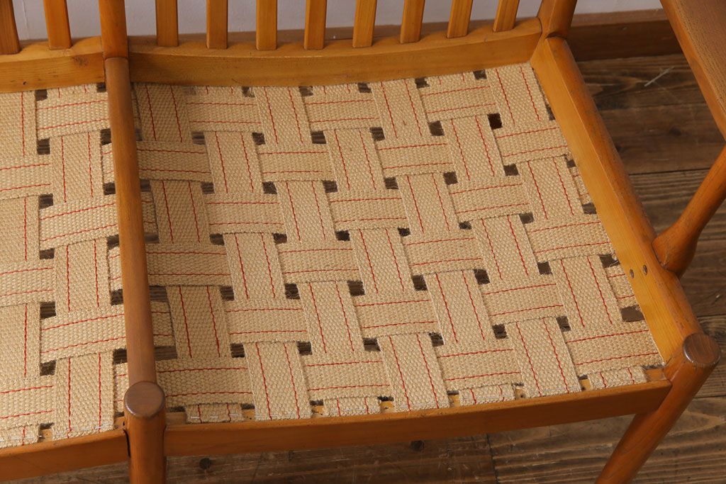 ヴィンテージ家具　ビンテージ　デンマーク製　スタイリッシュな雰囲気が格好いいアームソファ(2人掛けソファ)