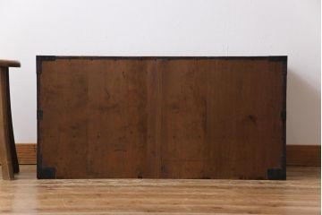 アンティーク家具　和製アンティーク　前面栗材鳥眼杢　黒柿の縁が魅力的な箪笥ローボード(収納棚、引き出し)