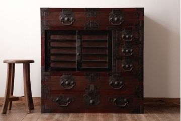 アンティーク家具　和製アンティーク　前面ケヤキ材　使い込まれた風合いが魅力的な松本帳場箪笥(時代箪笥、和タンス)