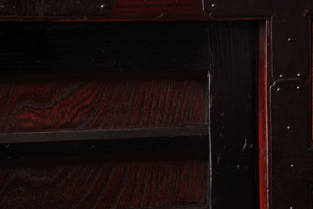 アンティーク家具　和製アンティーク　前面ケヤキ材　使い込まれた風合いが魅力的な松本帳場箪笥(時代箪笥、和タンス)