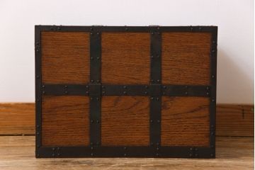 中古　工芸品　ケヤキ材　上手物　手打ち金具が趣深い船箪笥(帳箱、小箪笥)