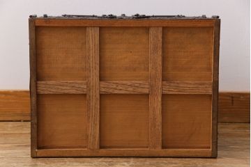 中古　工芸品　ケヤキ材　上手物　手打ち金具が趣深い船箪笥(帳箱、小箪笥)