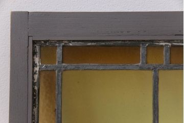 アンティーク雑貨　和製アンティーク　花のアクセントがかわいらしいステンドグラス(フィックス窓、明り取り、はめ殺し)(3)