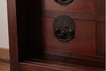 アンティーク家具　和製アンティーク　明治期　前面ケヤキ材　重厚な趣が魅力の松本帳場箪笥(チェスト、引き出し)