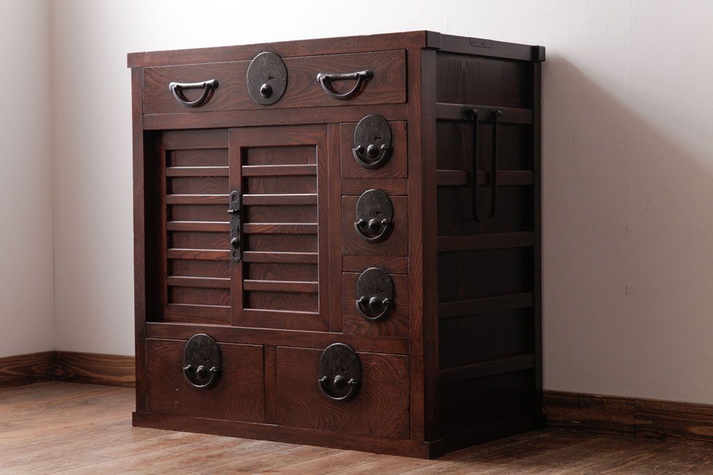 アンティーク家具　和製アンティーク　明治期　前面ケヤキ材　重厚な趣が魅力の松本帳場箪笥(チェスト、引き出し)