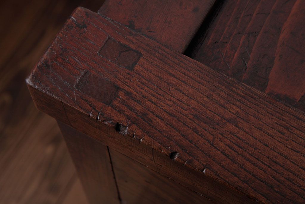 アンティーク家具　和製アンティーク　明治期　前面ケヤキ材　重厚な趣が魅力の松本帳場箪笥(チェスト、引き出し)