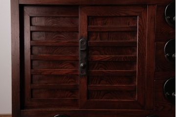 アンティーク家具　和製アンティーク　明治期　前面ケヤキ材　重厚な趣が魅力の松本帳場箪笥(チェスト、引き出し)