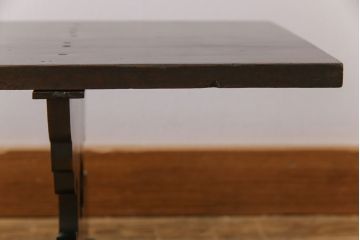 アンティーク家具　和製アンティーク　使い込まれた木の質感が味わい深い座机(文机、ローテーブル、飾り台)