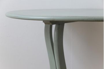 ペイント家具　すっきりとしたフォルムが美しいカフェテーブル(ラウンドテーブル、サイドテーブル)