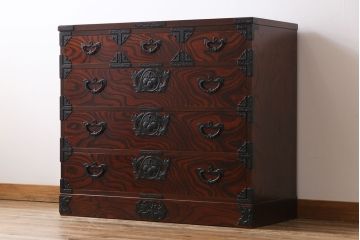 中古　岩谷堂箪笥　北国1号　桐紋　迫力のある杢目と金具の整理箪笥(和タンス、チェスト、桐箪笥、桐たんす)(定価約34万円)(1)