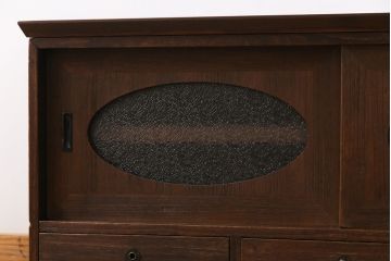 リメイク家具　ダイヤガラス入り!　丸窓が愛らしい箪笥ローボード(リビングボード、戸棚)